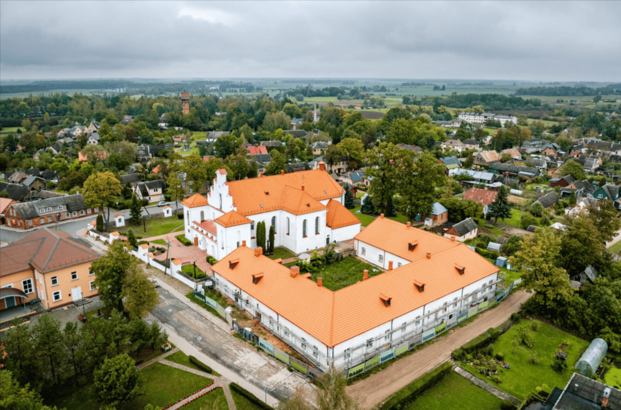 A Walkable Route Through Linkuva and Its Wooden Churches
